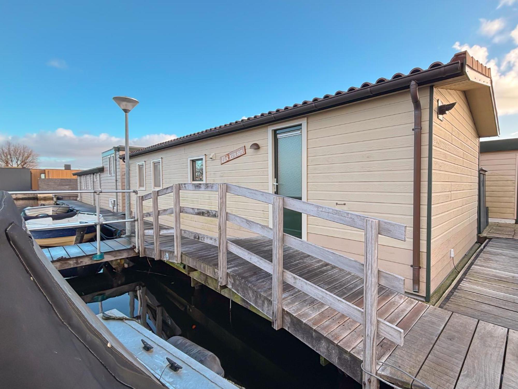 Visserslust Rooms, Apartments And Houseboats Vinkeveen Exterior photo
