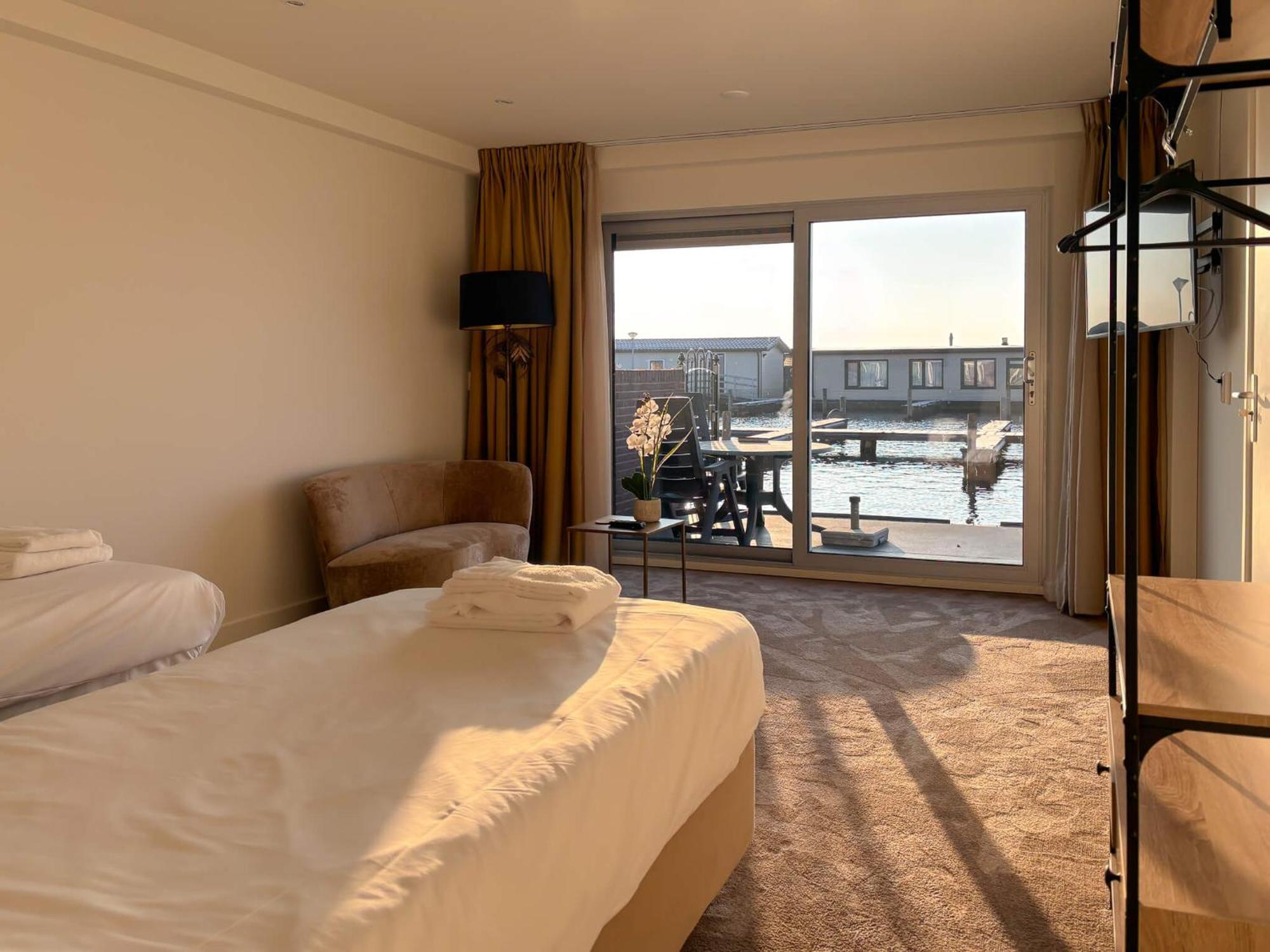 Visserslust Rooms, Apartments And Houseboats Vinkeveen Exterior photo